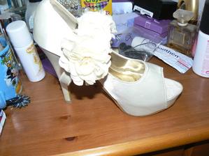 My gorgeous shoes that are going to kill my feet