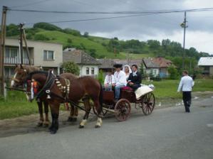 Nevesta s družbom na druhom koči