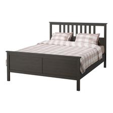 Hemnes ikea mužova spálňa