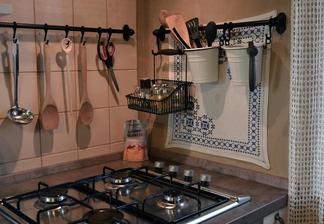 vysivana decka pod zavesny system na bocnu stenu