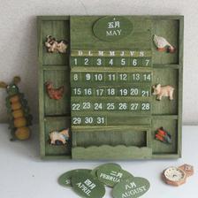 mozno na stenu takyto kalendar z ebay