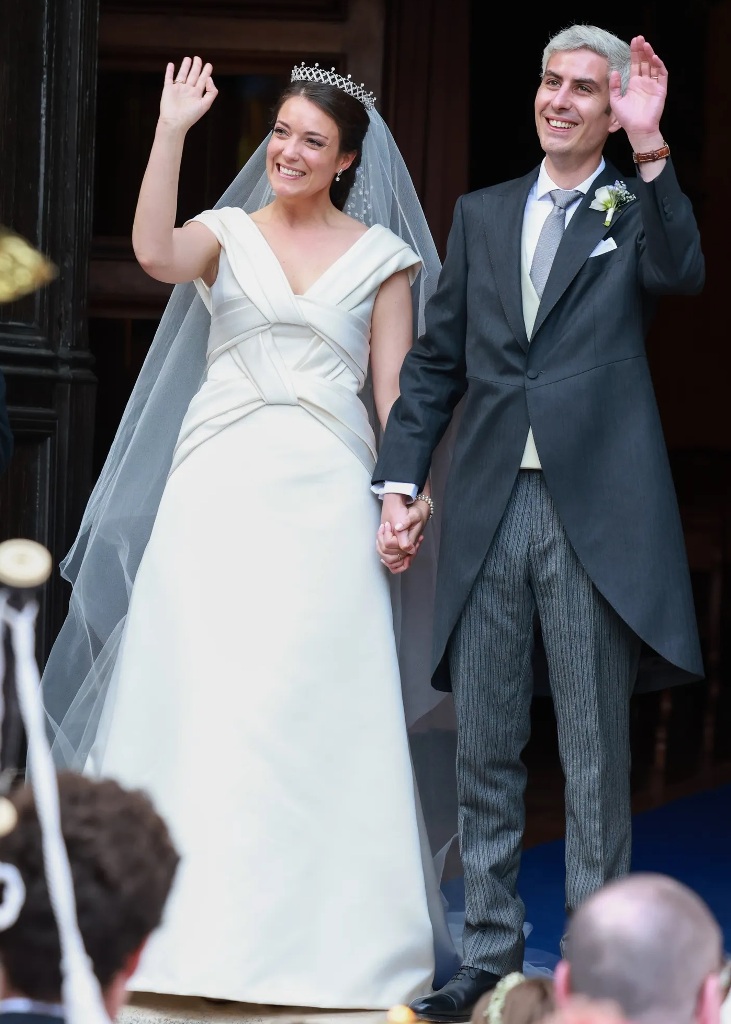 Kráľovské svadby - 29.04.2023: Princezná Alexandra z luxemburska + Nicolas Bagory  / šaty od elie saab