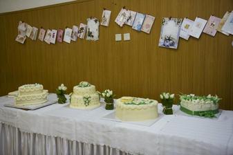 naše tortičky - všetky sa nám tam bohuzial nezmestili - bolo ich 10