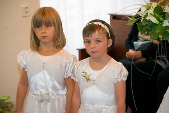 naše úžasné družičky - neteř a dcera svědka