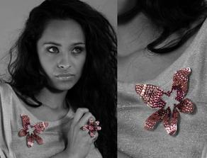 ... orchidea - neviem, ci by som uhadla, keby som to nevedela