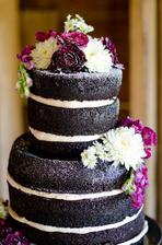 Naked cake bola jasná voľba. Drahý neznáša "suché potahy" (potiahnutá torta ktorá je navyše ešte aj suchá a bez chuti)