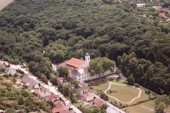 miesto konania svadby na Slovensku.. sobas, svadobna oslava, zabava aj noc v dedinke pri Bratislave