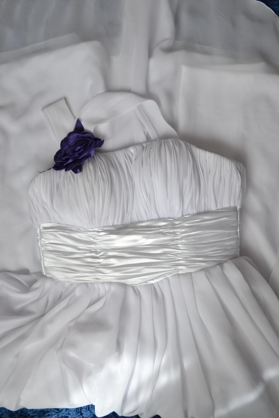 svatební šaty s vlečkou, vhodné i jako těhu - Obrázek č. 1