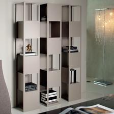 Designer: Cattelan Italia