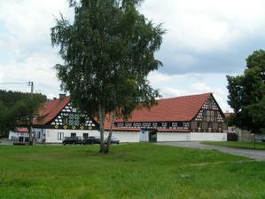 Manský dvůr