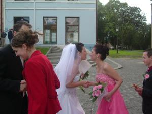gratulacia od sestricky, druzicky a svedka nevesty v jednom:-)