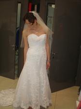 Pronovias, uz neviem presny model, boli peknucke a jemnucke, ale...