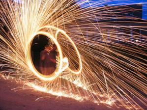 ...večerní fireshow...