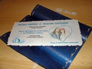 Oznámení - kartička vyndaná z papíru