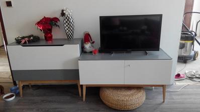 Obyvacka sa zase o kusok pohla :-) zatial par provyzornych vianocnych dekoracii ale tie pojdu inam :-)