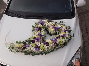 něco takového na auto, ale do oranžova samozřejmě