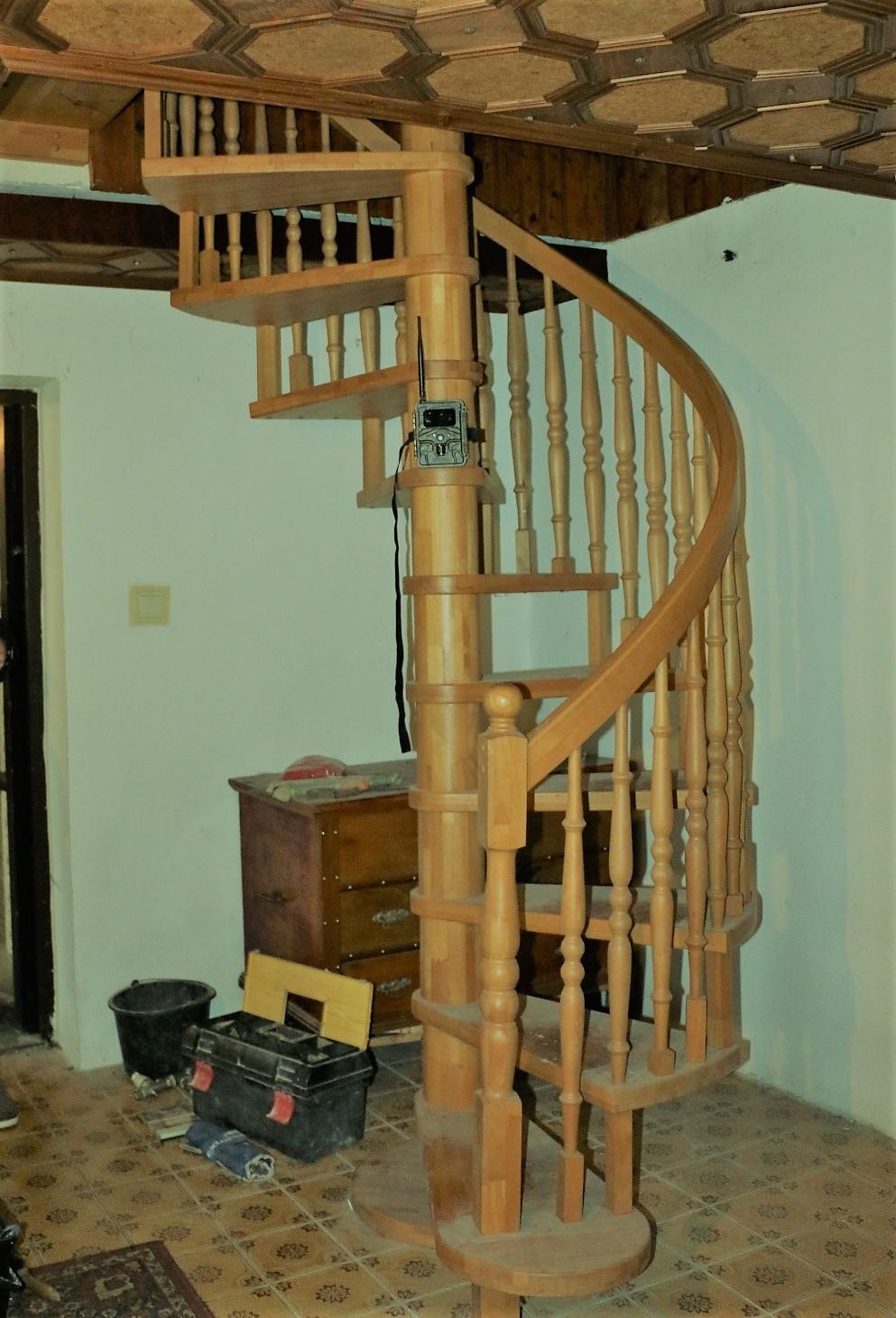 Predám samonosné točené schody - kvalitná výroba 2ks - Obrázok č. 1