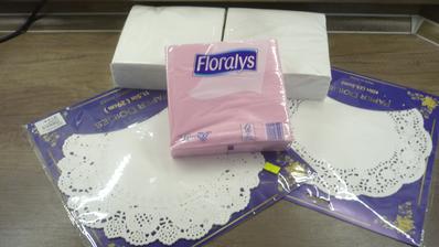 ubrousky a dortové krajky