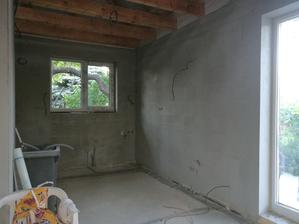 Pohled od obývačky na kuchyňskou část po síťování 20.6.2017 / Kuchyň