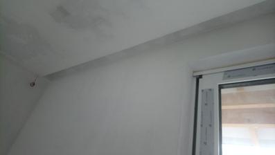 10/2017 detail mého vysněného žlábku na kolejnice v obývací části