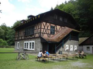 Švýcárna - tady bude hostina a vše ostatní až do rána :-)) nahoře se spinká