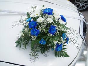 kyticka na auto s malou stuhou