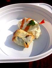 Pečený nugát ve filo těstě, limetový mousse z bílé čokoláday, omáčka z mučenky a fíků - FAMÓZNÍÍ opět má oblíbená restaurace Sunset