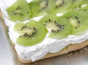 díky food výzvě na koníku jsem zjistila, že se dá šlehačka udělat i z kokosového mléka a je luxusní!!