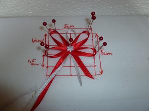 Tenhle bude pro svedkyne a rodice je budou mit cele cervene, protoze mi dosla bila ztuha :-D