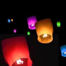 na večer máme naplánováno pouštění lampionů .. :)