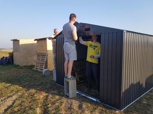 Bola nedeľa a skladali sme ju takmer celý deň :)