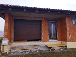 Garážová sekčná brána Lamelland - fólia orech ;)