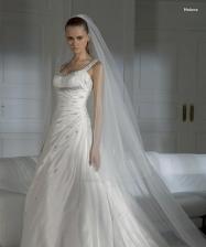 Hamleta vystriedala Pronovias Helena, snad som spravila dobre :)
