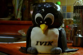 čokoládový korpus s mascarpone krémem a jahodami
