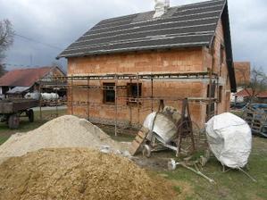 Přípraveno lešení na krytinu na příští víkend .....