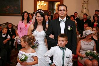 V obřadní síni.