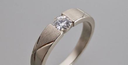 biele zlato - 18 karátov, briliant 4 mm / 0,20 ct