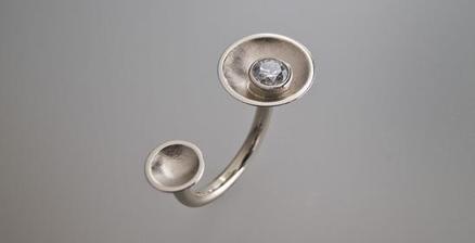 biele zlato 750/000, briliant - priemer 5,3 mm, 0,58 ct