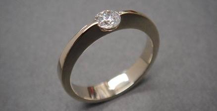 biele zlato - 18 karárov, diamant priemer 3,15 mm