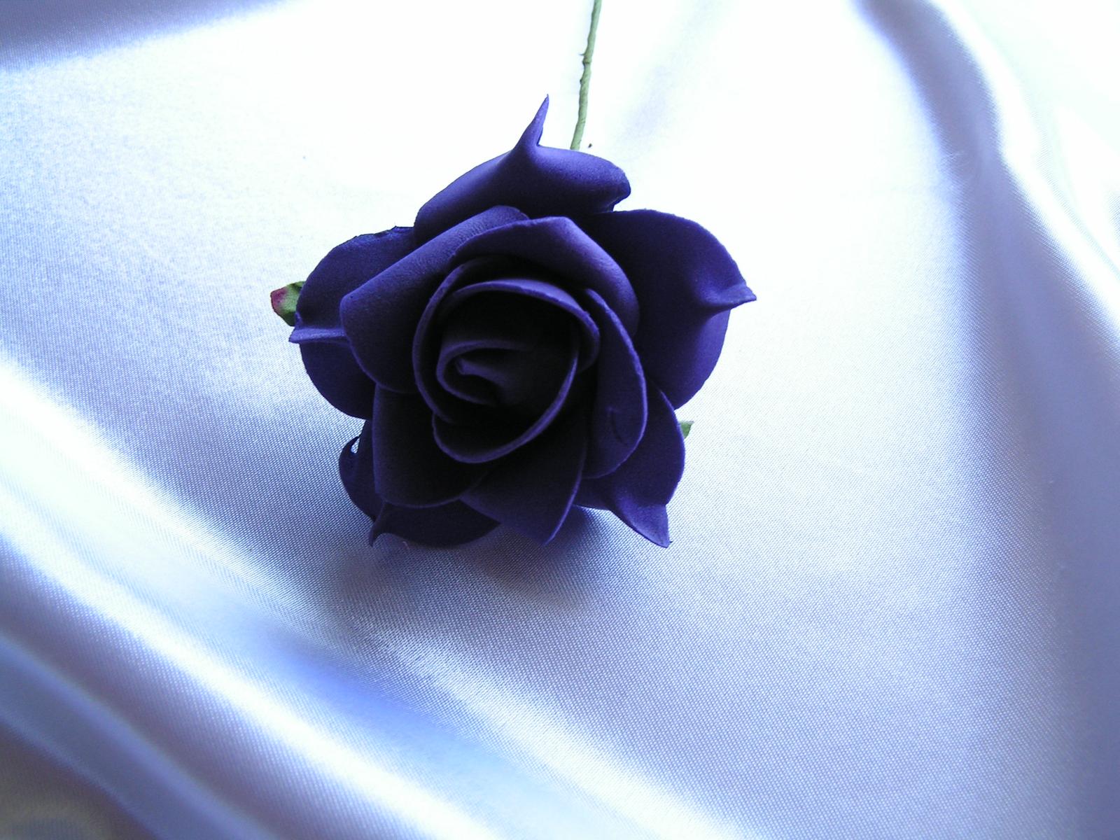 Tmavě fialová pěnová růže - 7 cm - Obrázek č. 4