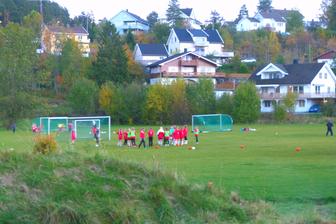 ihriská sú plné futbalisTIEK