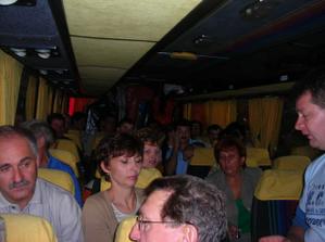 v autobuse