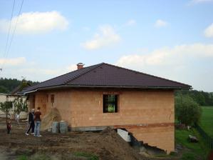 Střecha je komplet hotová:)
