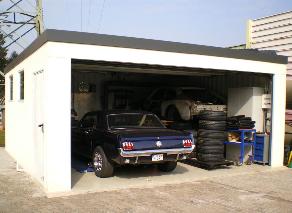 Montované garáže GARDEON - Montovaná garáž pre jedno auto s antracitovou strechou