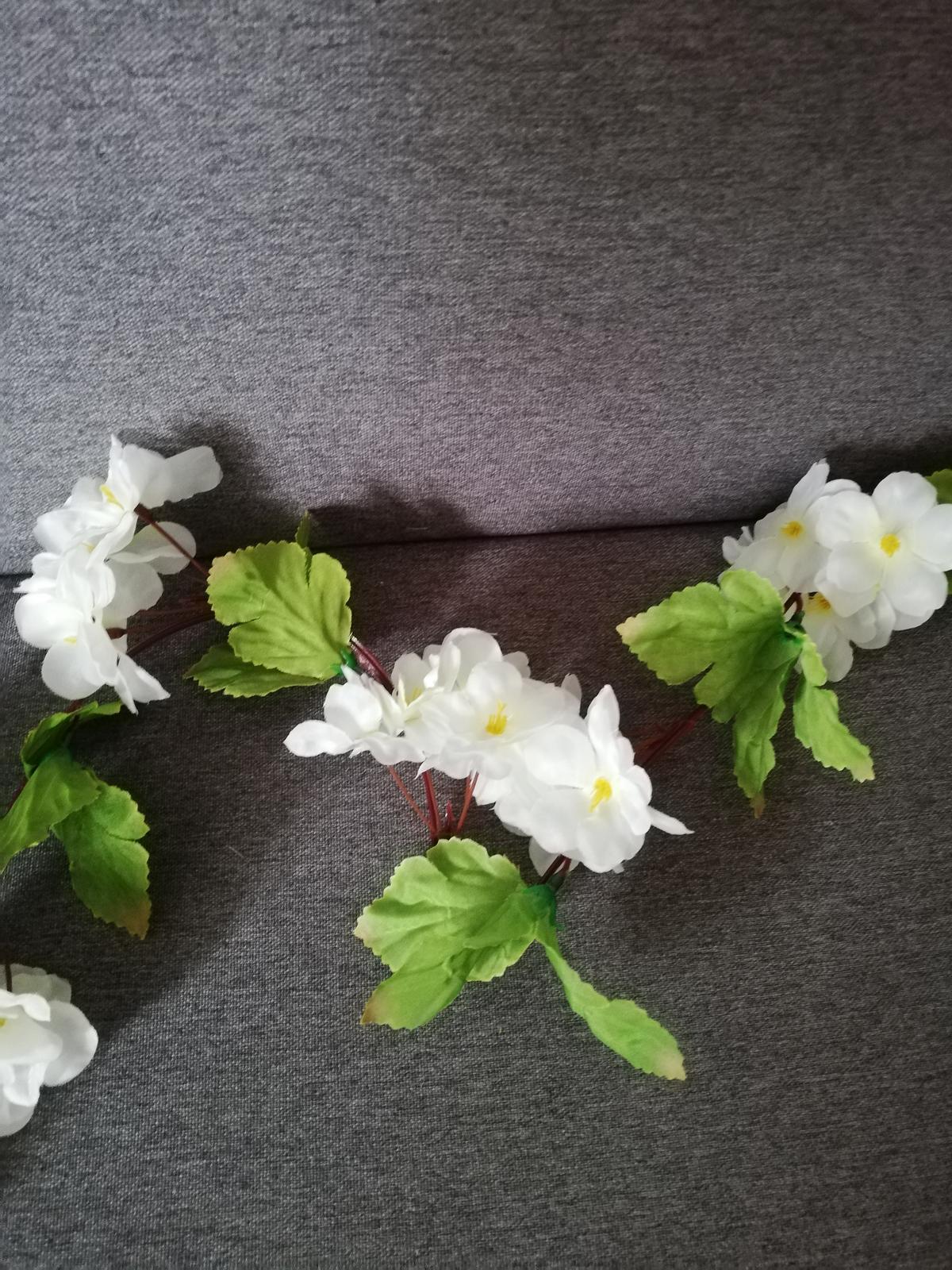 Girlanda třešňové květy 220 cm - Obrázek č. 2