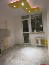 Osekana dlazba + obklad a vymalovane