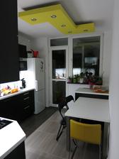 Priblizne realny pohlad ako osvetli kuchynu samotny LED pasik... LED 5060 14,4W/m cca 3,3m celkovo