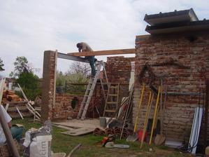tvoříme sezení hned vedle dílny 2010