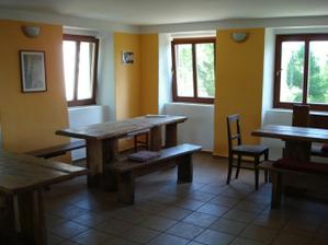 tu bude oběd - jedna skromná chaloupka v Tisé a celá naše na víkend
