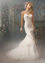 Alvina Valenta - AV9017